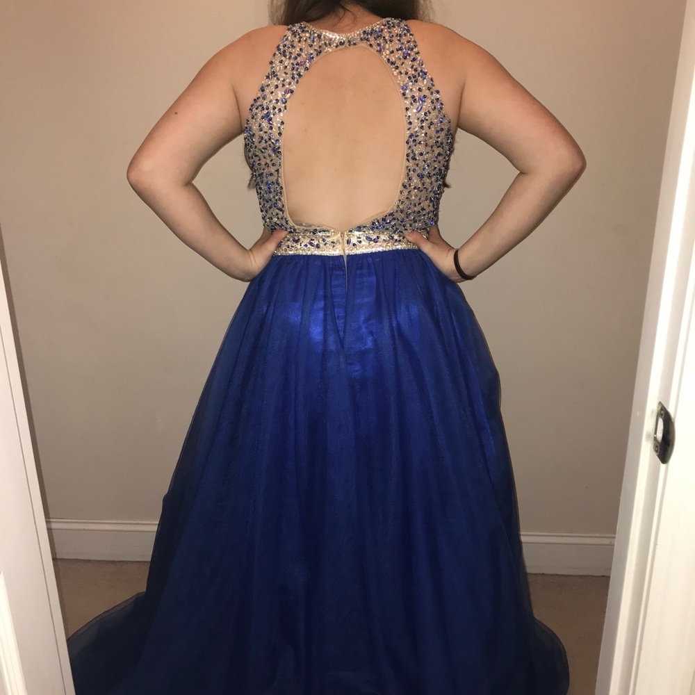 Prom Dress - Picture 2 of 3